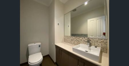 Alamanda School Zone , 6.6 kw Solar Panels, Alamanda club facility - Photo 2