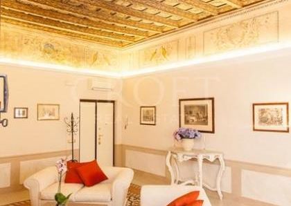 Center-Historic Jewish Quarter: Elegant apartment situated in beautiful Palazzo Nobiliare. Entrance, spacious living with original wood frescoed ceilings, large modern dining and kitchen, 4 bedrooms, 4 Baths, small terrace. #1527