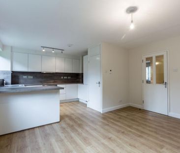2 bedroom ground floor flat to rent - Photo 5