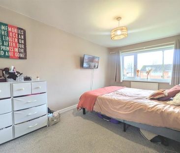 3 Bedroom Semi Detached To Let - Photo 5