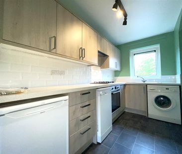 Andrewes Walk - Photo 4