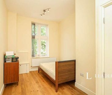 Metro Apartments, Lewisham High Street, SE13 - Photo 5