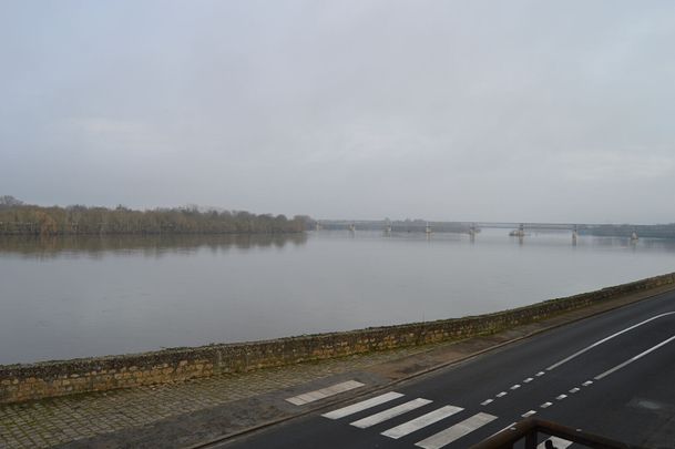 Maison ancienne à louer - 4 pièces au coeur de Saumur - Photo 1