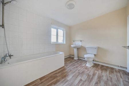 3 bedroom house to rent - Photo 4