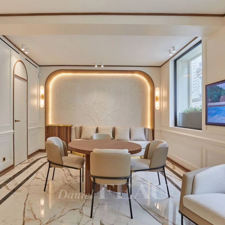 Location appartement, Paris 8ème (75008), 3 pièces, 70 m², ref 86181572 - Photo 1