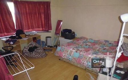 |ref: |, Honeysuckle Road, Southampton, SO16 - Photo 2