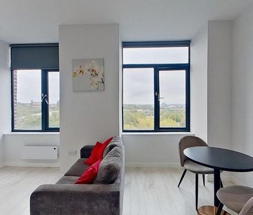 1 bedroom flat to rent - Photo 2