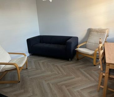 4 Bed Semi-Detached House, Pilkington Close, BS34 - Photo 2