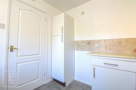 2 bedroom terraced house to rent - Photo 5