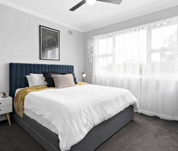 Lovely home with modern touches - Photo 3