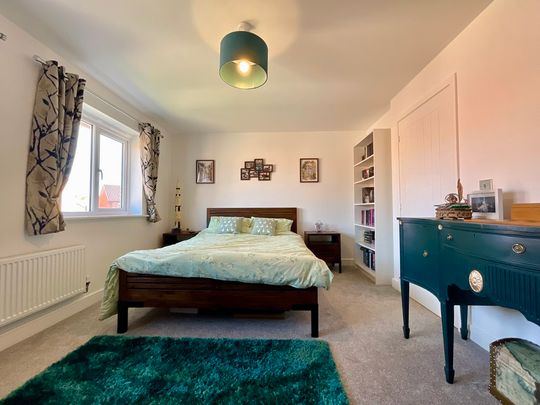 3 bedroom End Terraced House to let - Photo 1