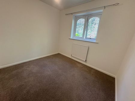 Beaulieu Close, Kidderminster - Photo 3