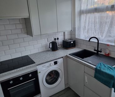 Room in a Shared House, Parthenon Drive, L11 - Photo 6