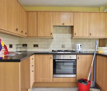 3 bedroom terraced house to rent - Photo 4