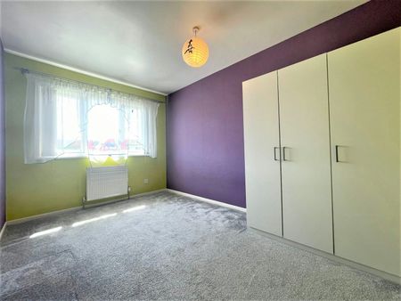 Semi-detached house to rent on - Photo 5