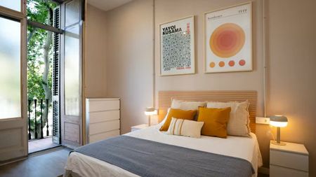 Plaça de la Universitat, Barcelona, Catalonia 08007 - Photo 4