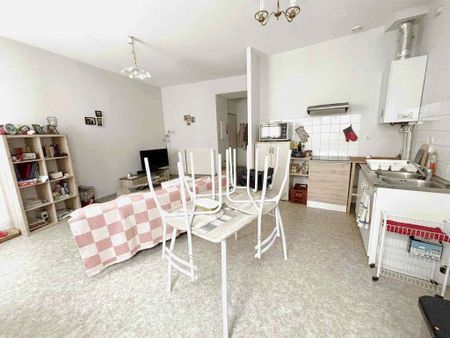 Location Appartement 2 pièces 53m² MARMANDE 47200 - Photo 3