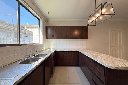 1/4 Campbell Street, Kew - Photo 2