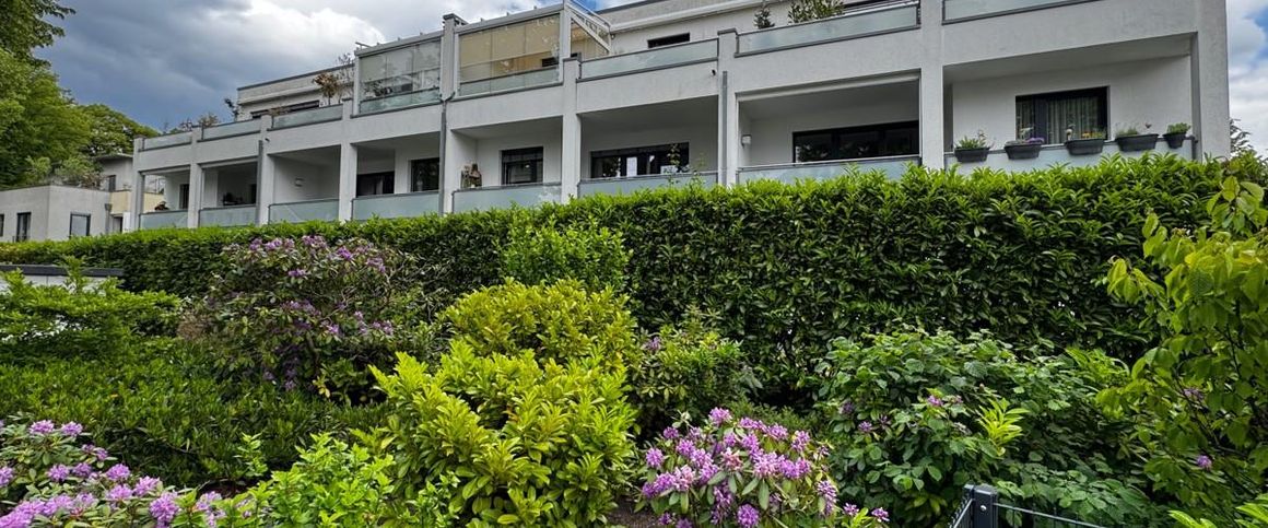 Stilvolle 2-Zimmer-Erdgeschosswohnung mit kleinem Garten in Innenstadtnähe! - Foto 1
