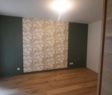 Location Appartement 2 pièces 55m² TASSIN LA DEMI LUNE 69160 - Photo 2
