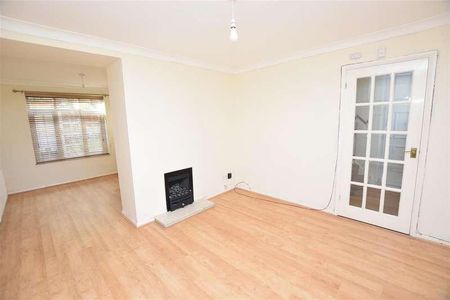 Russells Avenue, Rainham, Gillingham, ME8 - Photo 2