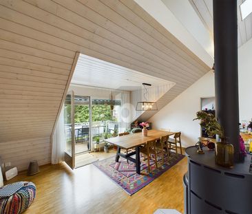 COZY AND BATHED IN LIGHT - Photo 2