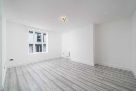 Bank Street, Braintree - Photo 2