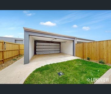 42 Fritelli Circuit, Wyndham Vale, Vic 3024 - Photo 2