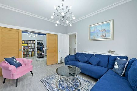 Stylish four bedroom home with modern living across three spacious floors in sought after St. Marks Road. - Photo 2