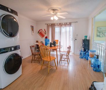 Spacious 3 Bedroom Main Unit in Thorold! - Photo 5