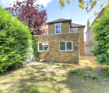 Queens Road, Egham, Surrey, TW20 9RT - Photo 6