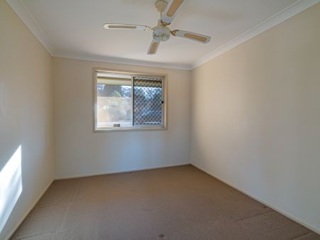 Perfect Family Home - Photo 2
