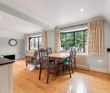 2 bedroom maisonette to rent - Photo 2