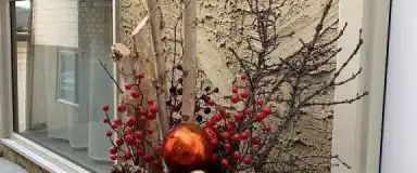 Beautifully furnished 2 bedroom, centrally located main floor = location & view! | 145 McKinnon Crescent Northeast, Calgary - Photo 1