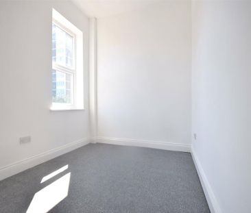 3 bedroom maisonette to rent - Photo 4