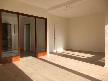 Location Appartement 2 pièces 68m² ANNECY 74000 - Photo 4