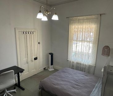 Port Melbourne - Photo 6