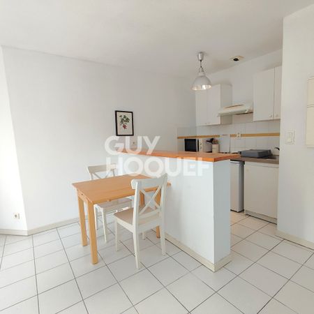 STUDIO MEUBLE AU PIED DE LA GARE - Photo 3