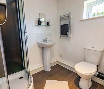 1 bedroom house of multiple occupation to rent - Photo 1