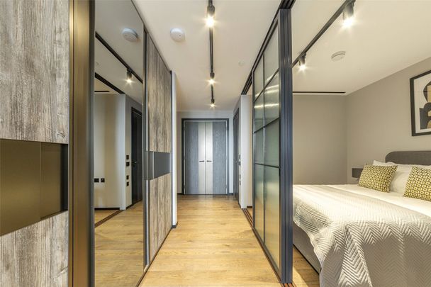 Hewett Street, London, EC2A - Photo 1