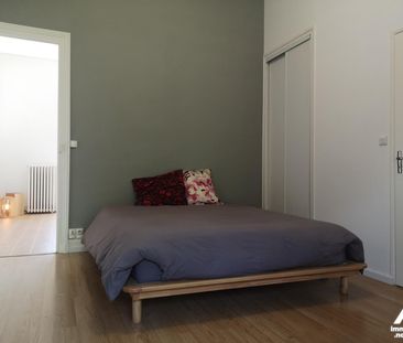 Appt 1er étage dans immeuble centre ville avec cuisine équipée, sal... - Photo 2