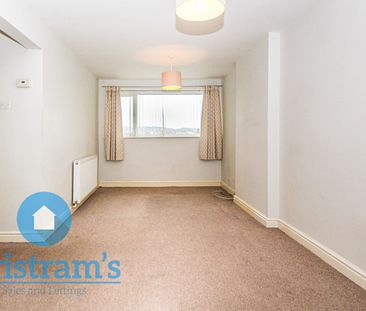 2 bed Flat for Rent - Photo 2