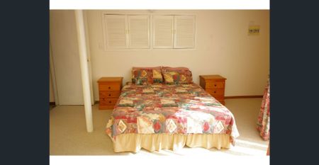 Quiet and Private - Photo 4