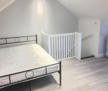 1 bedroom in a house share to rent - Photo 1