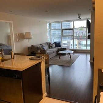 Burnaby Brentwood 2 Bed 2 Bath 16th Floor unit w/parking+locker - Photo 4