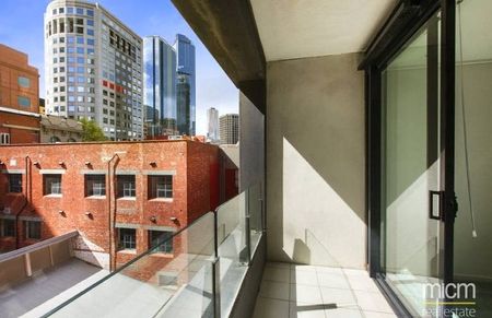 211/668 Bourke Street - Photo 4