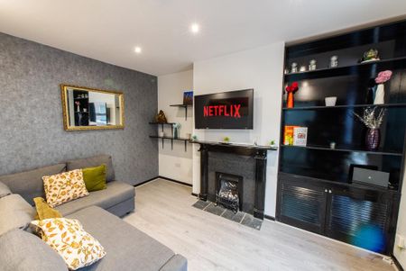 2 bedroom terraced house to rent - Photo 4