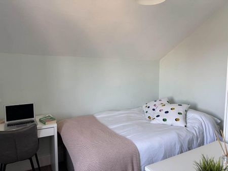 6 bedroom house to rent - Photo 2