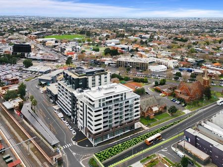Live the High Life in Essendon’s Luminess Tower - Photo 4