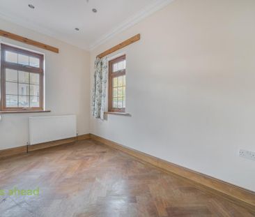 4 bedroom semi-detached house to rent - Photo 6